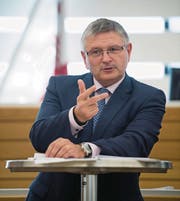Lastenverschiebungen vom Bund auf die Kantone seien nicht mehr akzeptabel, sagt Charles Juillard. «Die Solidarität in unserem Land muss nicht nur erhalten, sondern ausgebaut werden.» (Bild: Stefan Meyer/Keystone (Delémont, 28. Juni 2016))