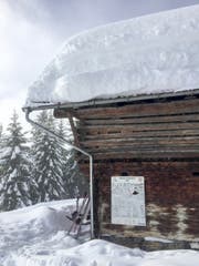 Viel Schnee rund ums Lagerhaus Crap la Foppa. (Bild: Philipp Ruggli)