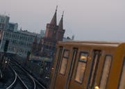 Stadler möchte neue Wagen für die Berliner U-Bahn liefern. (Bild: PAUL ZINKEN (DPA))