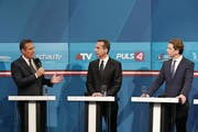 Erste Analysen im Fernsehen nach dem Wahlergebnis (von link): Heinz-Christian Strache (FPÖ). Christian Kern (SPÖ) und Sebastian Kurz (ÖVP). (Bild: Sean Gallup (Getty Wien))