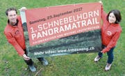 Karl Bürge, OK-Präsident des Schnebelhorn-Panoramatrails, und Rita Hedley, Information/Kommunikation, stellen zusammen mit der Läuferriege Mosnang einen Anlass auf die Beine, der auf viel Resonanz stossen dürfte. (Bild: Beat Lanzendorfert)