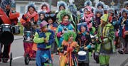 Bunte Kostüme, Musik und Konfetti: der Kindermaskenball zeigte sich abwechslungsreich. Rund 200 Teilnehmende waren dabei. (Bild: Monika Wick)
