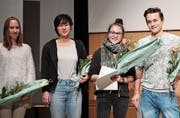 Für ihre Maturaarbeiten prämiert: Julia Scherer, Helen Ribi, Sophie Meng und Aurel Appius. (Bild: PD)