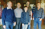 Die Besten des «Eidgenössischen»: Benno Rist, Harald Pitsch, Alex Brandes, Hans Tinner und Bruno Hauser, der Hauptverantwortliche des Grossanlasses, in der Schiessanlage Witen (von rechts nach links). (Bild: Viktor Klausberger)