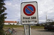 Betreten verboten: Die SBB könnten das Areal für eine Zwischennutzung freigeben, deutet Gemeindeammann David H. Bon an. (Bild: Markus Schoch)