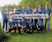 Das OK der Stafette posiert am Hüttwilersee. (Bild: Evi Biedermann)
