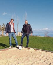 OK-Präsident Marco Forster (rechts) und Cello Fisch, Inhaber der Fish & Grips GmbH, freuen sich auf eine gute Zusammenarbeit. (Bild: Andreas Hirzel)
