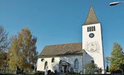 Die evangelische Kirche in Märstetten mit ihrer markanten Sonnenuhr am Turm. (Bild: Mario Testa)