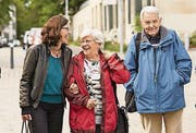 Kraft, Reflex und Gleichgewicht werden im Kurs gefördert. (Bild: Gesundheitsförderung Schweiz)