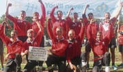 Die Jugendnationalmannschaft mit den zwei Mosnangern Marcel Breitenmoser und Adrian Schatt holte sich den Weltmeistertitel. (Bild: pd)
