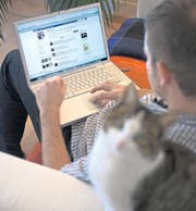 Hackergruppen wie die «Swiss Privacy Foundation» wollen keine Überwachung des Internets. (Bild: ky/Alessandro Della Bella)
