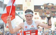 Auch wenn er sich über den verpassten Titel im EM-Sprint ärgert: Daniel Hubmann hatte in der vergangenen Saison allen Grund zum Jubeln. (Bild: ky/Georgios Kefalas)