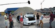 Soraja Trigo (im roten Rock) auf dem Set von «Rewind». (Bild: PD)