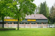 Anfang Juni wurde der Reitstallbetreiber polizeilich weggewiesen – er hatte keine Miete bezahlt. (Bild: Andrea Stalder)