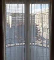 Nicht immer transparent – die Geschäfte am Zürcher Paradeplatz. (Bild: Gaetan Bally/Keystone (4. Oktober 2016))