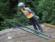 Lars Künzle springt konstant viermal auf 24 Meter und sichert sich zwei Tagessiege. (Bild: PD)