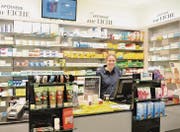 Catherine Baudenbacher-Dillier und ihr Team der Apotheke zur Eiche haben sich mit der Situation arrangiert. (Bild: sso)