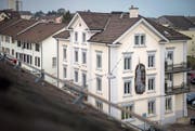 Ein Grossteil der städtischen Angestellten arbeitet im Gemeindehaus an der Bahnhofstrasse. (Bild: Reto Martin)