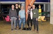 Präsident Hanspeter Kanz, Thomas Jakob, Stefan Abate, Petra Gimmi, Martin Schlaf. Auf dem Bild fehlt Martin Herzog. (Bild: Manuela Olgiati)