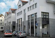 Vor 25 Jahren geriet die in der Überbauung «Kreuz» domizilierte Ayurveda-Klinik in die Schlagzeilen. (Bild: Peter Eggenberger)