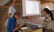 Live Drawing mit der Illustratorin Rina Jost. (Bild: Christine Luley)