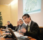 Debatte zum Thema Mobilfunk: Ernst Zülle, Nina Paproth, Jost Rüegg und Stefan Zbornik. (Bild: Urs Brüschweiler)