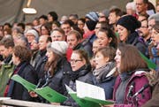Das 150-Jahr-Jubiläum begeht der St. Galler Kantonal-Gesangsverband nicht nur mit dem Gesangsfest – es finden auch offene Singen statt, wie 2015 das Olmasingen in der Arena. (Bild: pd)