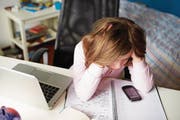 Cybermobbing ist für Thurgauer Kinder und Jugendliche manchmal belastend. (Bild: Fotolia)