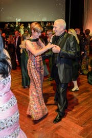 Pierin Vincenz mit Gattin Nadja am Medienball 2014: Vom guten Verhältnis zu den Medien scheint nicht mehr viel übrig. (Bild: Marcel Sauder)