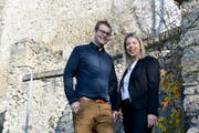 Das Wirtepaar: Joël Bollinger und Tatjana Moser ziehen für ihren Traum an den Rhein. (Bild: Donato Caspari)