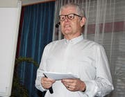 Georges Morand referiert beim Männerfrühstück. (Bild: Markus Bösch)