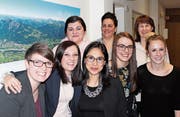 Die scheidenden und die neuen Vorstandsmitglieder: hinten Lejla Abdagic, Veronika Ackermann und Elke Vogt, vorne Janina Schumacher, Simona Viecelli, Karina Seiler, Nadine Beeler und Désirée Witschi. (Bild: PD)