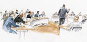 Gezeichnete Szene aus dem Kreuzlinger Rathaussaal, in dem der Prozess Kümmertshausen stattgefunden hat. (Bild: Sibylle Heusser/Key)