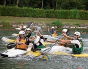 Kanupolo ist ein harter Sport. Auf dem Pfyner Weiher schenkten sich die Elite-Teams im Kampf um den Swiss-Cup nichts. (Bild: Andreas Taverner)
