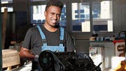 Die Teilnehmer der Integrationsklassen nehmen am Nachmittag an Arbeitstrainings teil. (Bild: Simon Roth)
