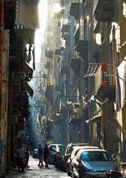 In Neapel spielt der Hauptteil des Roman-Vierteilers von Elena Ferrante. (Bild: Getty (Neapel, 8. August 2017))