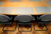 Wer im Gemeinderat sitzt, verfügt über Macht - die Frage, ob ein Gemeindeangestellter im Gremium sitzen darf, treibt Kemmental. (Bild: Reto Martin)