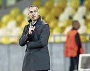 Adi Hütter verlor im vergangenen Jahr mit seiner Mannschaft im Viertelfinal gegen das unterklassige Winterthur. (Bild: Thomas Hodel/KEY)