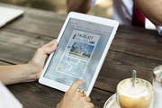 Komfortable Zeitungslektüre: Die neue E-Paper-App des "St.Galler Tagblatts" und seiner Regionalausgaben. (Bild: pd)