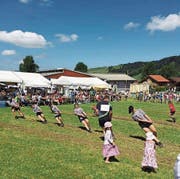 Kräftemessen auch bei den Jüngsten: Der Seilziehclub Sevelen zeigte gute Leistungen. (Bild: PD)