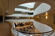 Das Kurhaus & Medical Center Oberwaid hat 144 Zimmer, drei Restaurants und einen Erholungsbereich. (Bild: Michel Canonica)