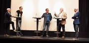 Markus Koch, Präsident IG Sport Region Herisau, und Paul Zähner, Präsident UHC Herisau, diskutierten unter der Leitung von Roger Fuchs mit Gemeindepräsident Renzo Andreani und Rainer Gilg von der BPM Sports GmbH. (Bild: Jesko Calderara)