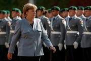 Die alte Kanzlerin wird die neue sein: Angela Merkel. (Bild: FELIPE TRUEBA (EPA))