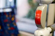 Der Fahrgast drückte nicht Stop und ärgerte sich dann, dass der Chauffeur nicht angehalten hatte. (Bild: Rudolf Hirtl)