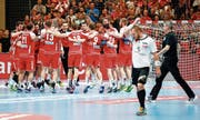 Die Schweizer Nationalmannschaft stösst die Tür zur Teilnahme am WM-Playoff nach dem Sieg gegen Estland weit auf. (Bild: Marc Schumacher/Freshfocus (Winterthur, 7. Januar 2018))
