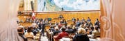 Blick in den Nationalratssaal während der Bundesratswahlen zu Beginn der Legislatur im Dezember 2015. (Bild: Thomas Hodel/Keystone (Bern, 9. Dezember 2015))
