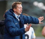 «Wir bleiben guter Dinge», sagt FC-Wil-Trainer Konrad Fünfstück nach der vierten Heimniederlage hintereinander. (Bild: Eddy Risch/Keystone)