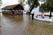 Blick auf das Hochwasser in der Marina Rheinhof in Altenrhein. (Bild: Rudolf Hirtl)