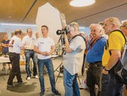 Besucher der ersten Photo Days Weinfelden versuchten sich vergangenes Jahr in der Studiofotografie. (Bild: pd/Fotoclub Weinfelden)