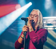 Stefanie Heinzmann überzeugt mit ihrer mitreissenden Performance. (Bild: Andrea Stalder)
